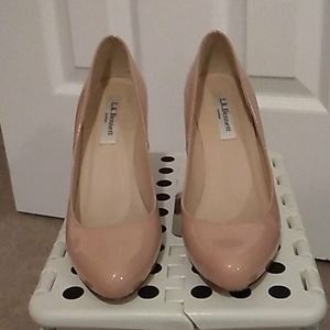 L.K. Bennett Beige Patent Leather pumps 37.5